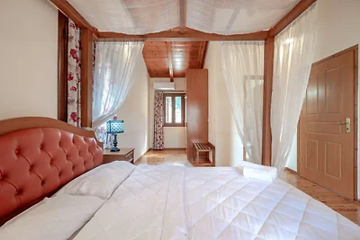 Villa ad Agia Triada con vista sulle montagne