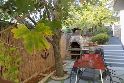 Ferienhaus in Karlobag mit Schwimmbecken