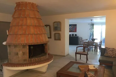 Villa in Olonzac mit Pool am Lac du Jouarres