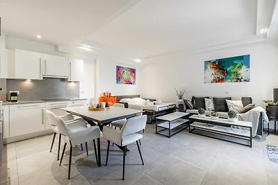 Moderno appartamento con balcone -...
