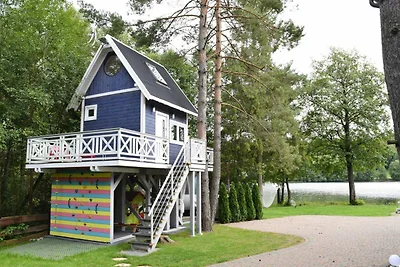 Ferienhaus mit Baumhaus, Sauna und Hot Tub, d...