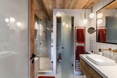 Chalet in Méribel mit Spa und Skizugang