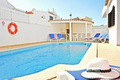 Holiday Home in Gale with Pool near Beaches