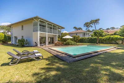 Villa mit Schwimmbad 400 Meter vom Strand...