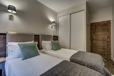 Apartment with Fantastic Balcony close to...