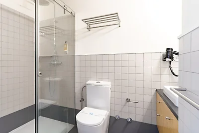 On Trend Nightlife Studio 203