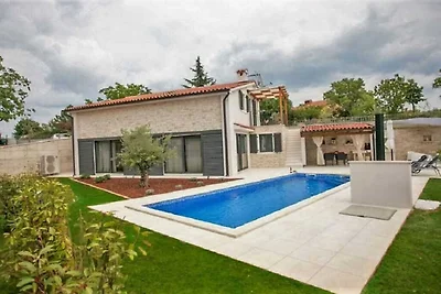 Villa in Tinjan mit Barbecue und Wifi