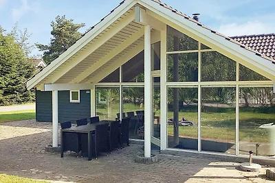 10 Personen Ferienhaus in Væggerløse-By Traum