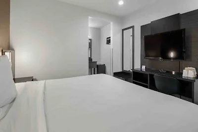 1 Kingsize-Bett | Mobiler Zugang | Nsmk