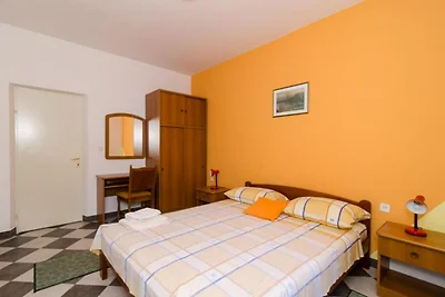 Holiday Home Blue Vineyard- Three Bedroom Hou...