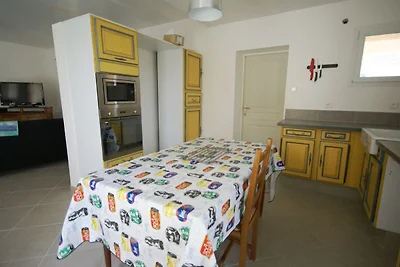 Moderna casa vacanze con piscina riscaldata