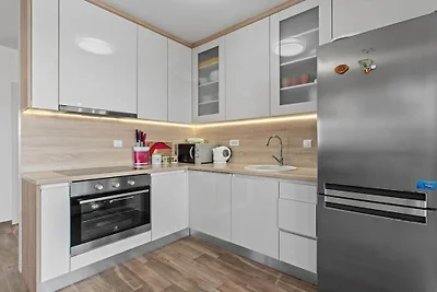 Wohnung in Rogoznica mit Terrasse