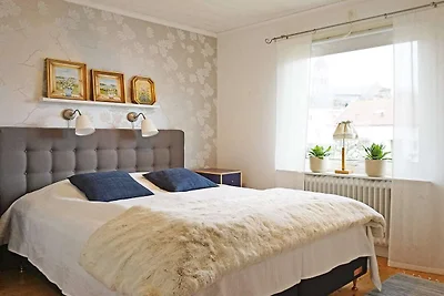 Villa in der Stadt in der Nähe von Meer und...