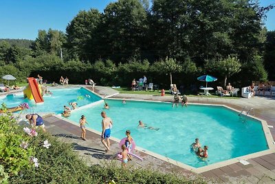 Ferienhaus mit Campingplatz-Pool