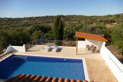 Lussuosa villa a Faro con piscina privata