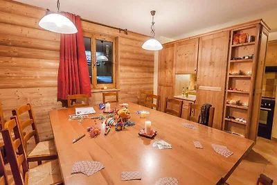 7-Zimmer-Maisonette-Wohnung für 12/14...