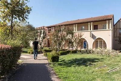 Haus am See in Monflanquin mit Terrasse