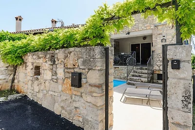 Villa in Porec mit Schwimmbecken