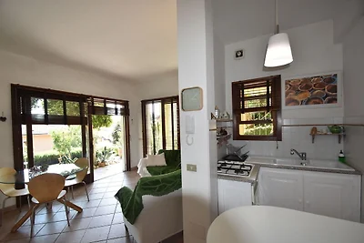 Accogliente casa vacanze con giardino situata