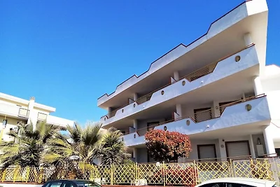 Moderno Appartamento a Villa Rosa di Martinsi...