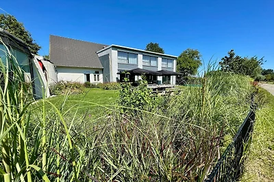 Geräumige Gruppenunterkunft in Teuge mit...