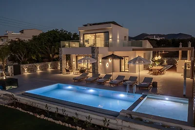 Spaziosa villa con piscina a Heraklion