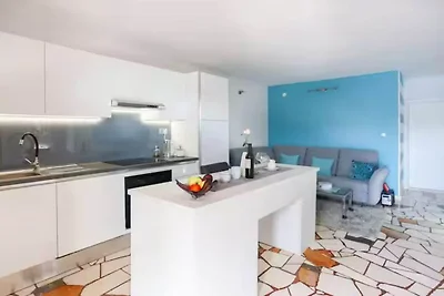 Blue Magic Apartment - Two Bedroom Apartment ...