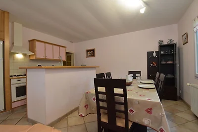 Moderna casa vacanze con piscina