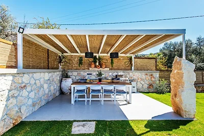 Villa in Gerani mit Swimmingpool