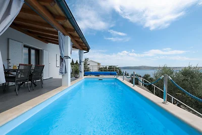 Luxusapartment mit beheiztem Pool in...