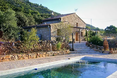 Casa di campagna a Culla con piscina privata