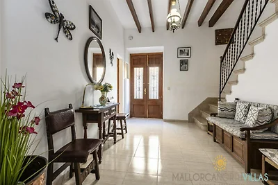 Haus in Pollenà mit Terrasse und Grill