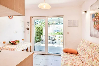 Apartments Gracin - One Bedroom Apartment wit...