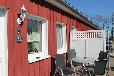 Charmante Ferienwohnung mit Garten in Wiek