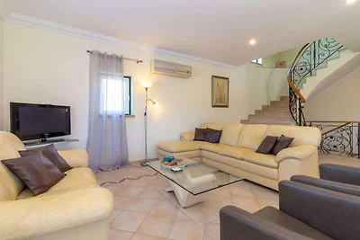 Luxusvilla mit privatem beheiztem Pool