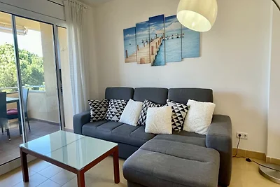 Apartment für sechs Personen mit Swimmingpool