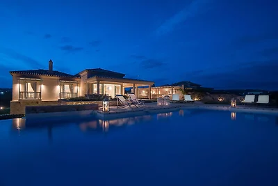 Luxuriöse Villa mit Pool auf der Insel...