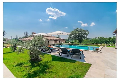Villa in Svetvinčenat mit Schwimmbecken