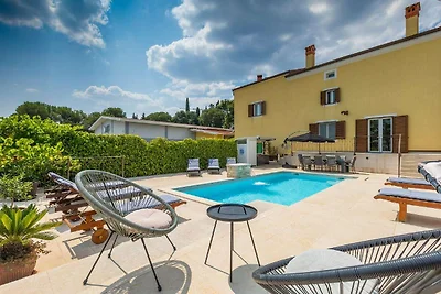 Ferienhaus in Rovinjsko mit Pool