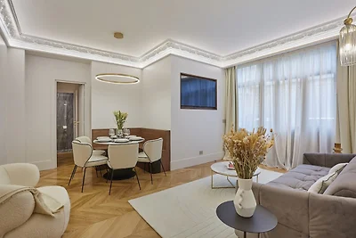 Subliem en nieuw appartement Matignon St...