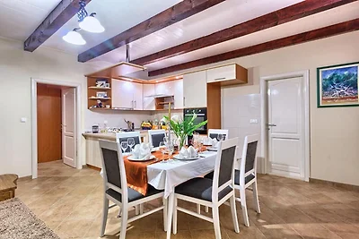 Villa Renata - FourBedroom Beachfront Villa w...
