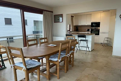 Appartement aan zee, direct aan de Zeedijk.