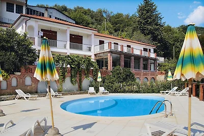 Appartamento a Castellaro con terrazzo