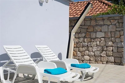 Holiday Home Belmondo- Three Bedroom Home wit...