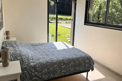 Haus am Fuße der Reben