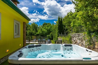 Villa in Brseč mit Schwimmbecken