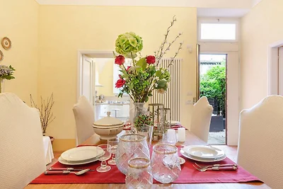 Geräumiges Apartment mit privatem Garten