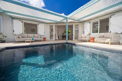 Chique villa met zwembad en strandtoegang
