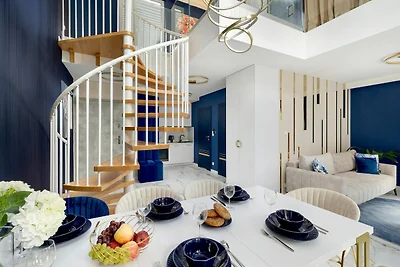 Zweistöckige Wohnung, Terrasse mit Whirlpool