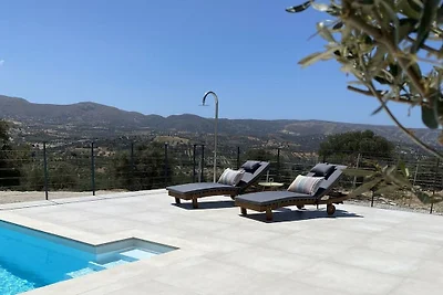 Villa in Kamilari mit Schwimmbecken